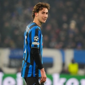 世界杯赛事直播平台安装-隆加里：罗马有意左边翼卫贝纳斯科尼，亚特兰大目前不愿出售球员